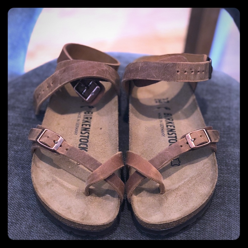 BNIB RARE antique brown Birkenstock Yara 37